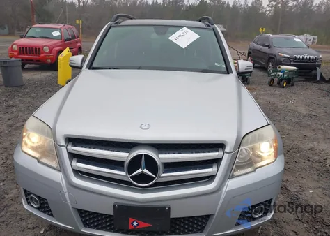 2010 Mercedes-Benz Glk 350 4Matic z USA, uszkodzony, nr VIN WDCGG8HB6AF395681